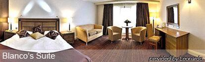 Blanco's Hotel